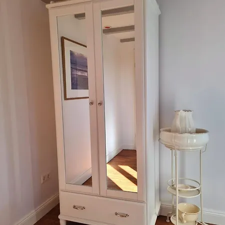Knudsen Apartment